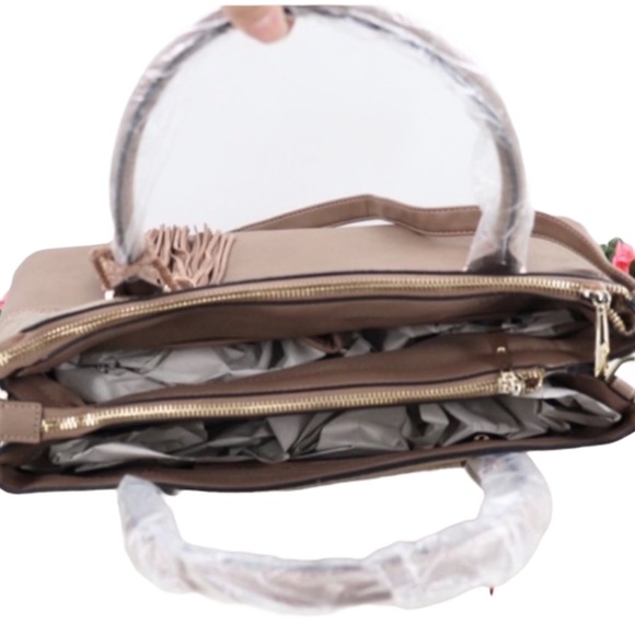 ✨Brand New✨ Kelly and Katie Shoulder Bag - Picture 6 of 7